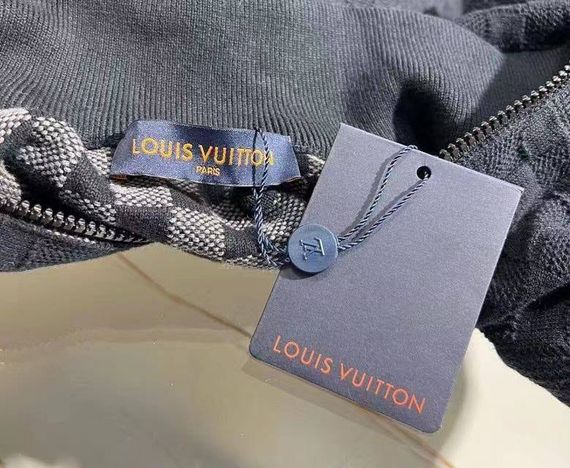 Кардиган Louis Vuitton BP-31996 на молнии