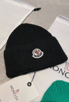Шапка из шерсти Moncler BPLUX12538