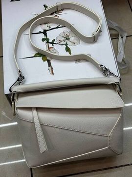 Сумка мессенджер агатово серая Loewe BP-67878053