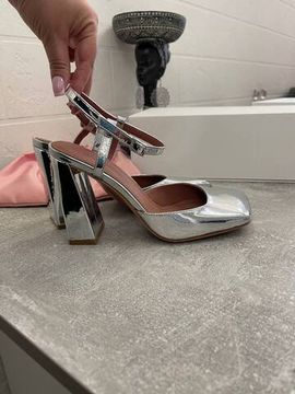 Трендовые туфли Amina Muaddi BP-49153