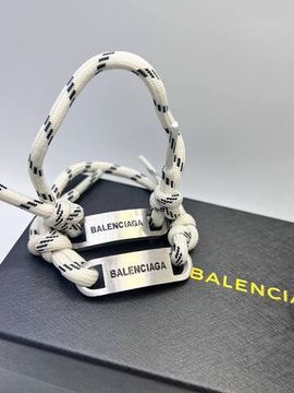 Трендовый браслет Balenciaga BP-54656
