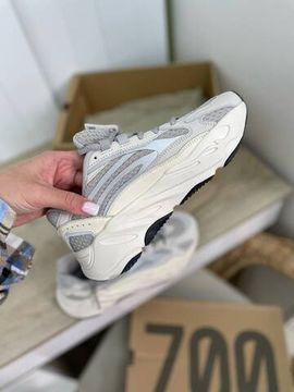 Трендовые кроссовки Adidas Yeezy Boost BP-33894 серые