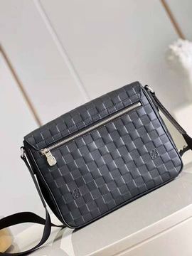 Сумка District Louis Vuitton BP-25025