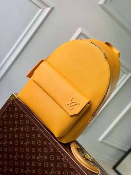 Рюкзак желтый мужской Louis Vuitton BP-32106