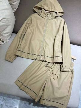 Трендовый костюм Brunello Cucinelli для спорта BP-31731