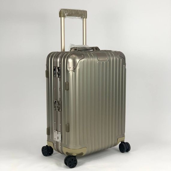 Чемодан S размера Rimowa BP-42562