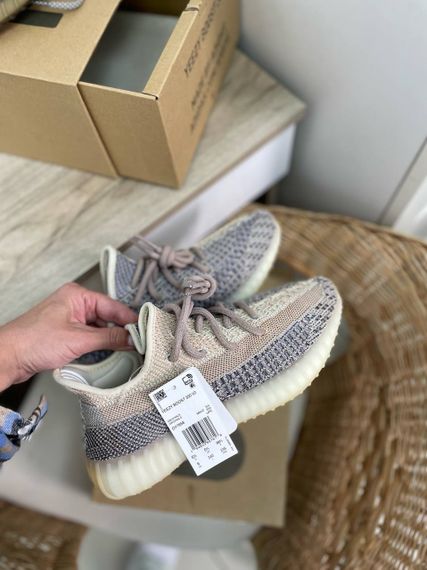 Кроссовки Adidas Yeezy Boost лимитированные BP-33896