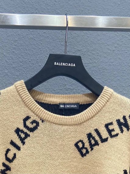 Женский свитер Balenciaga BP-25179 для повседневного использования