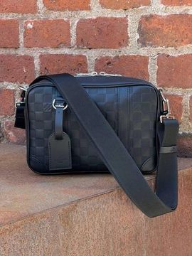 Стильный мессенджер Louis Vuitton BP-45437