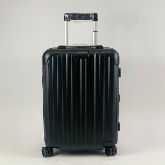 Чемодан Rimowa черный BP-42574