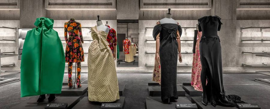 Новый бутик Balenciaga в Шанхае: где мода встречается с искусством Новый бутик Balenciaga в Шанхае: где мода встречается с искусством