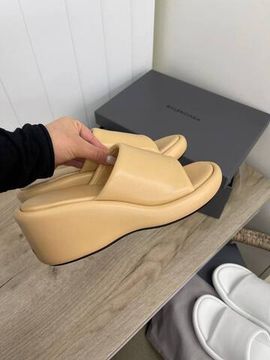 Трендовые сабо Balenciaga BP-30241