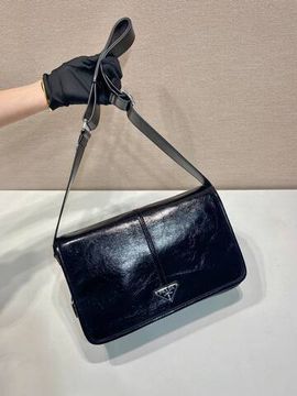 Кожаная сумка элитная черная Prada BP-505037