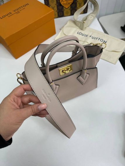 Трендовая сумка-тоут On My Side Louis Vuitton BP-27391